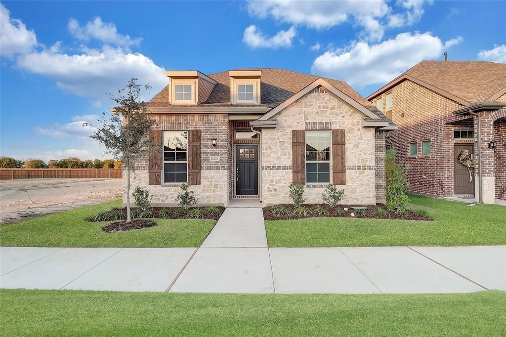 12424 Iveson Drive, Fort Worth