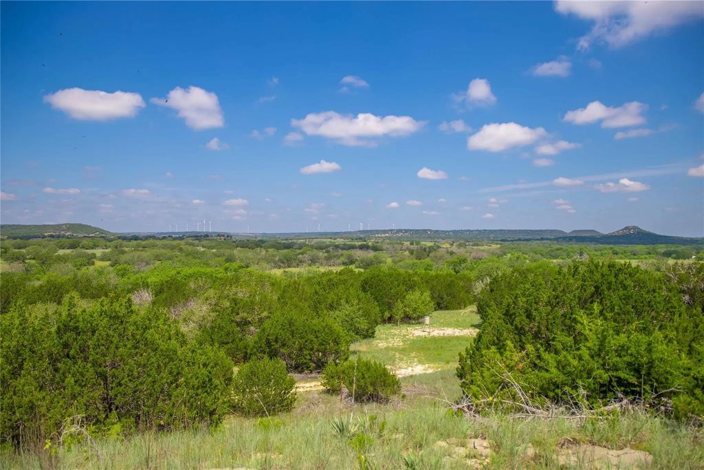 180 County Road 140, Goldthwaite