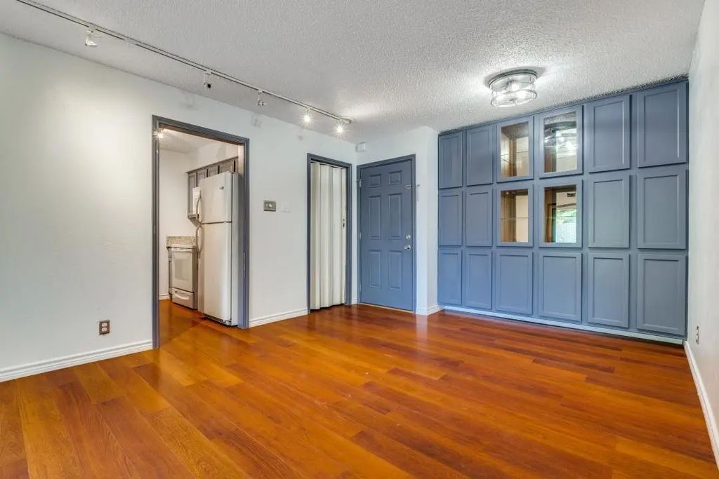 4851 Cedar Springs Road 292, Dallas