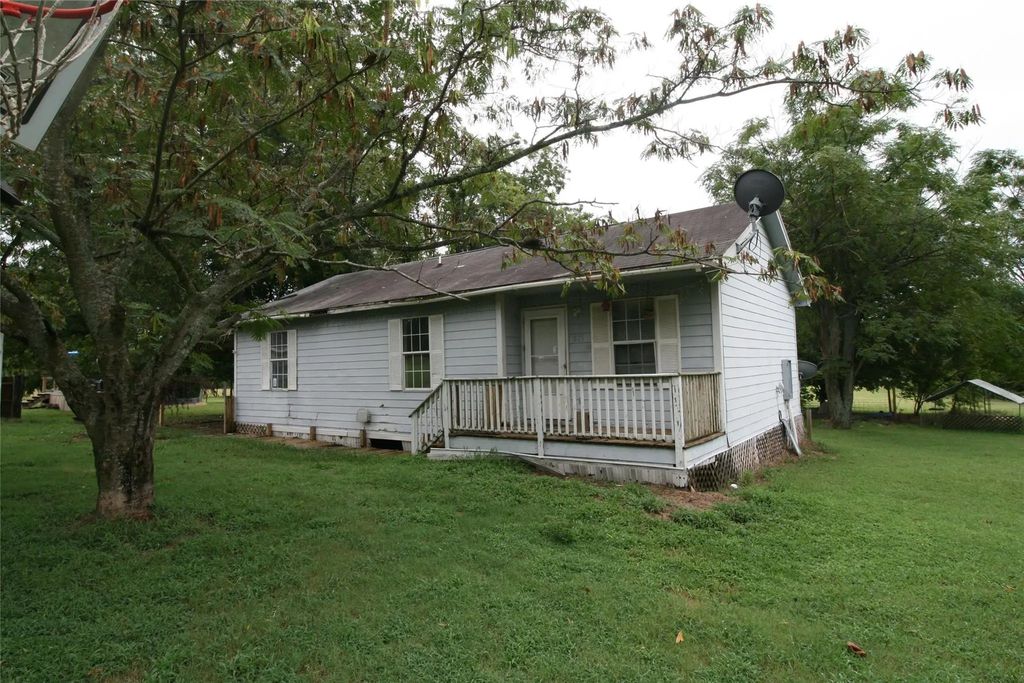 821 Vz County Road 1118, Grand Saline