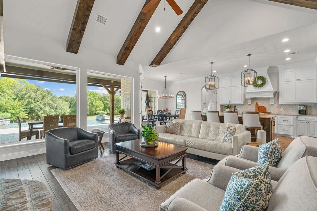469 Christian Way, Azle
