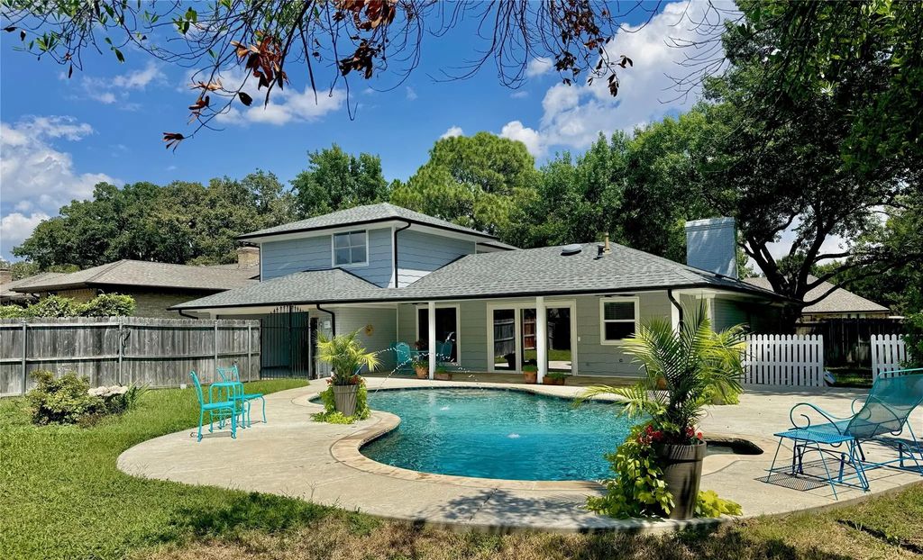 1 Whispering Vine Court, Grapevine