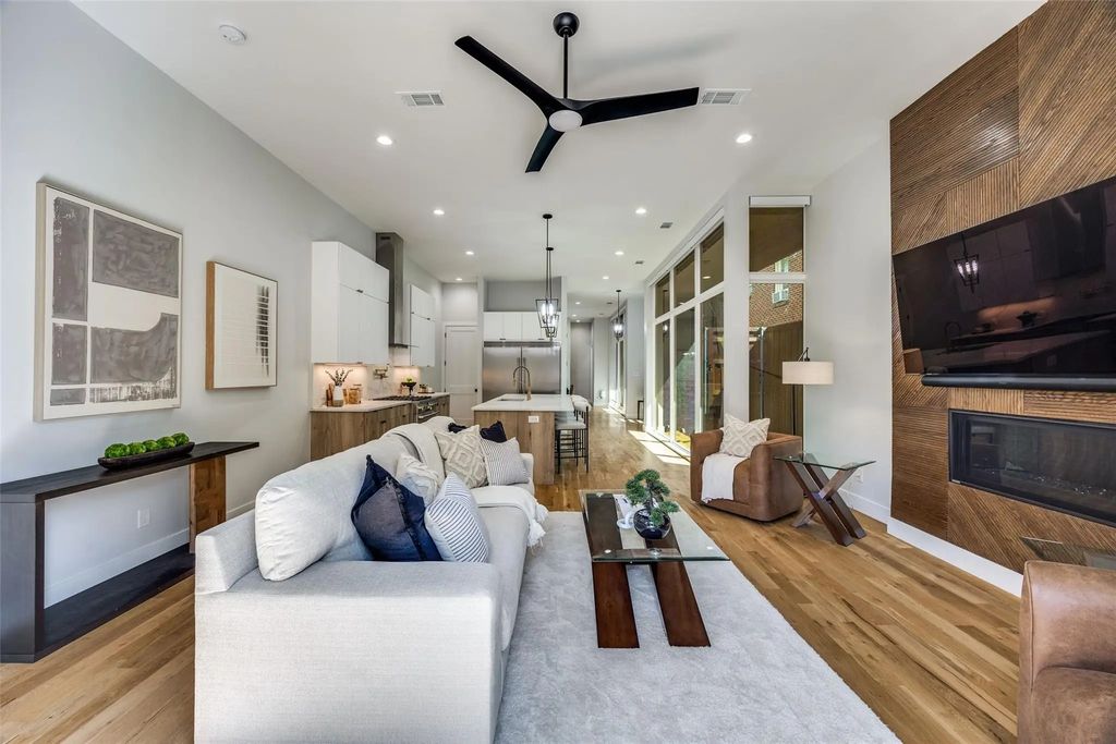 5966 Ross Avenue, Dallas