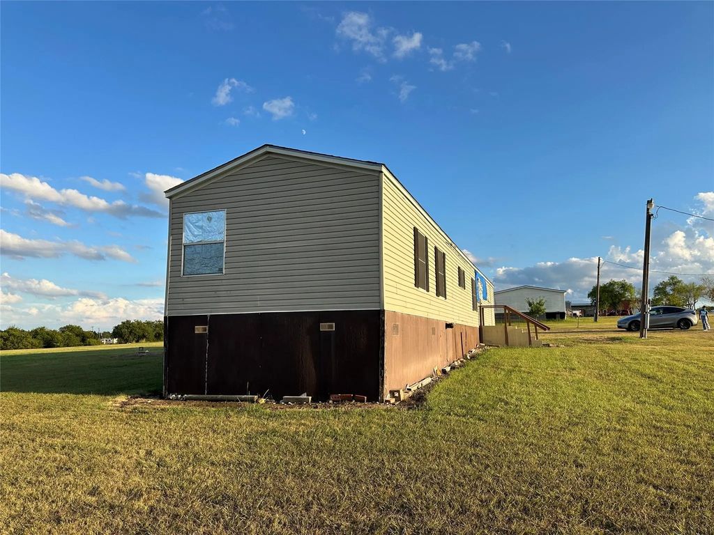 261 Prairie Trail, Rhome