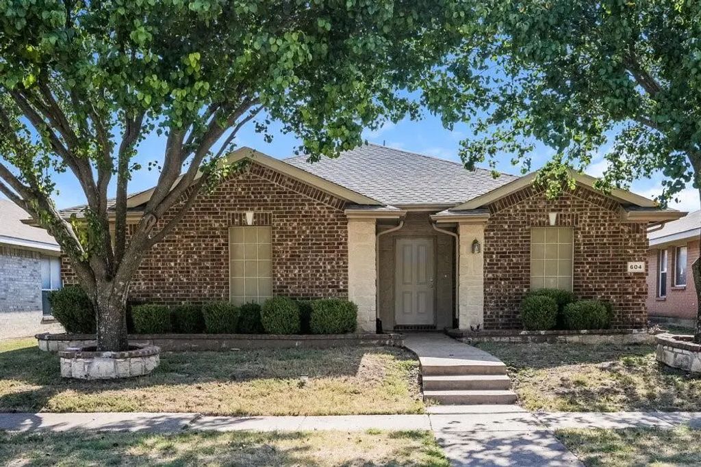 604 Horseshoe Court, DeSoto