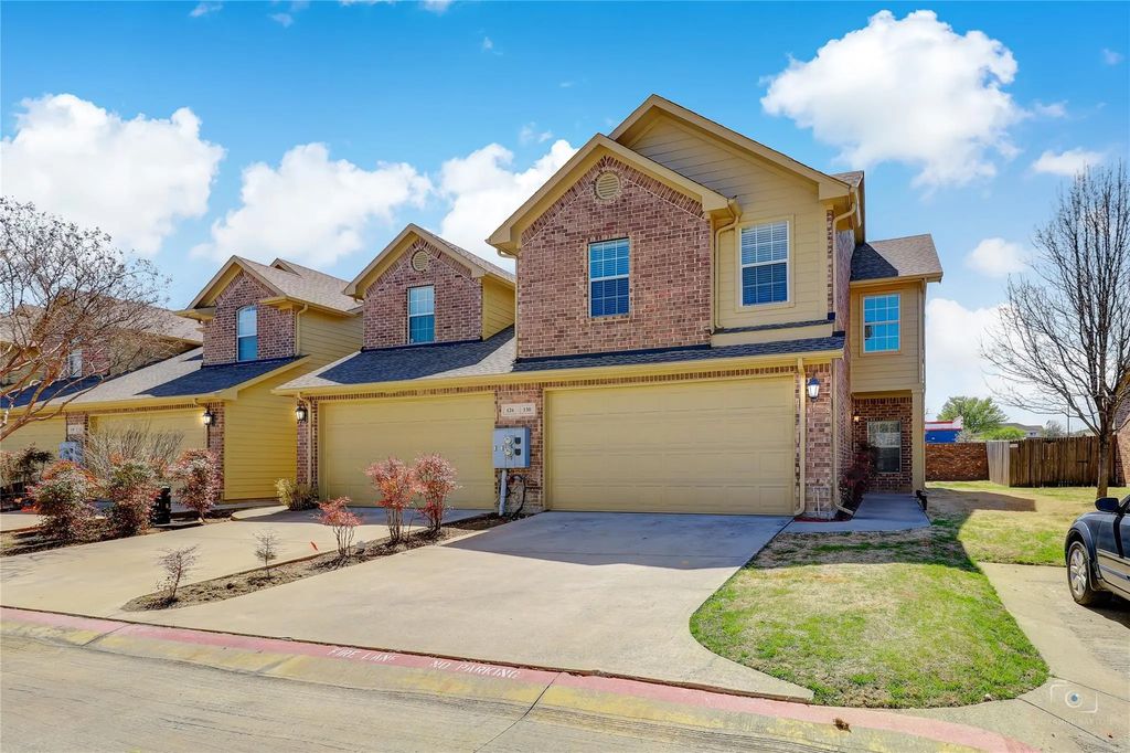 130 Barrington Lane, Lewisville