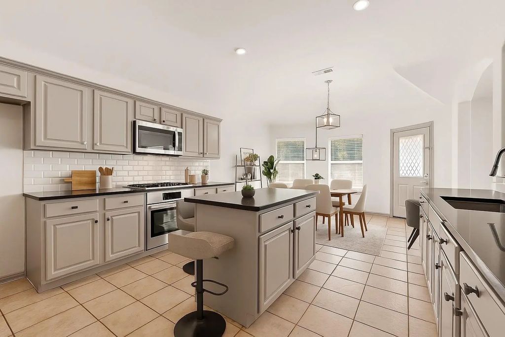 2825 Rosewood Boulevard, McKinney