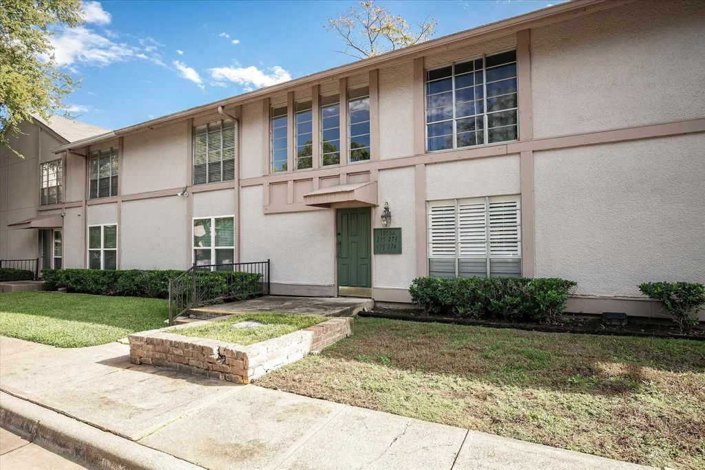 10584 High Hollows Drive 275, Dallas