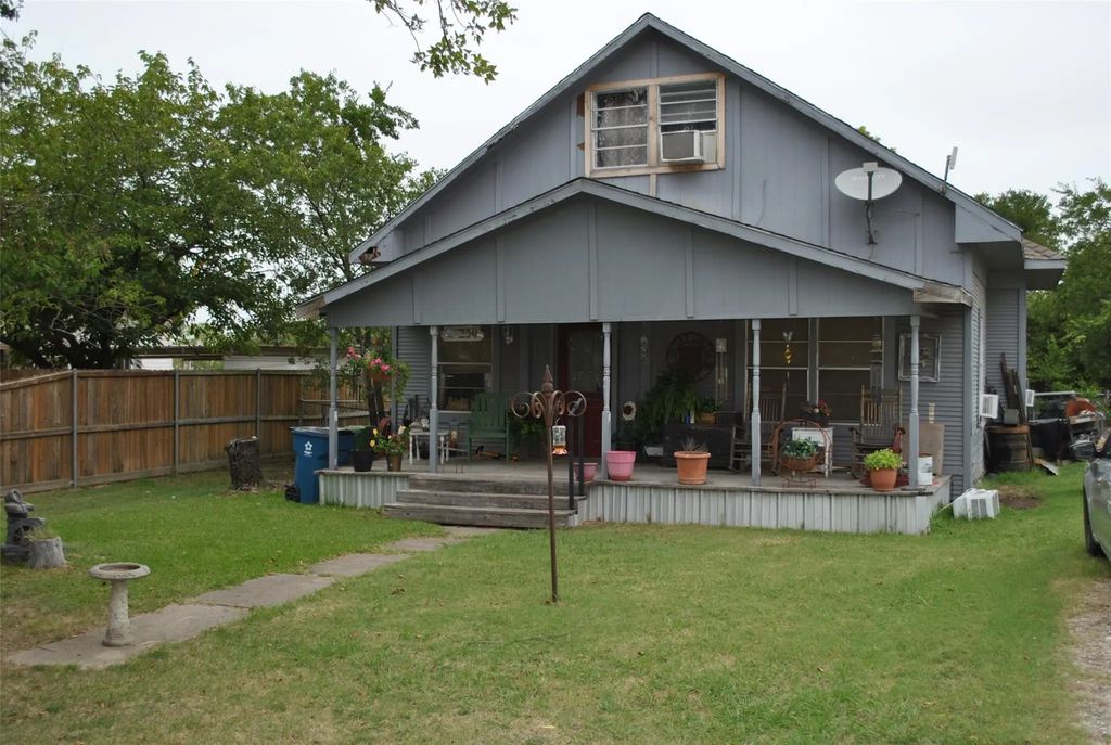 204 W Main Street, Gunter