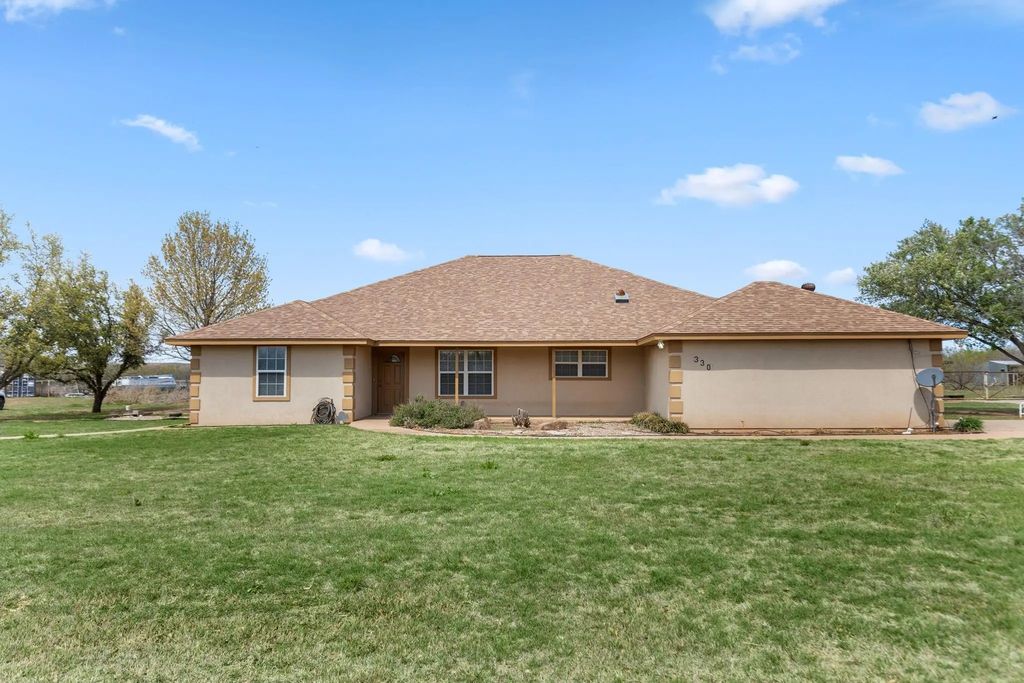 330 Coleman Park Road, Iowa Park