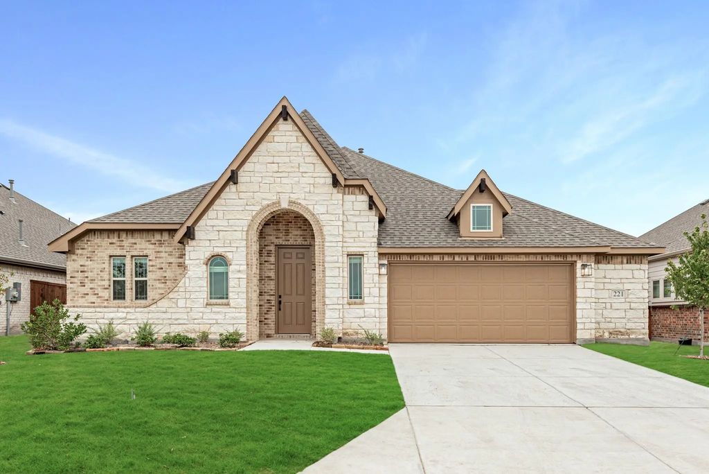 221 Sweetwater Drive, Commerce