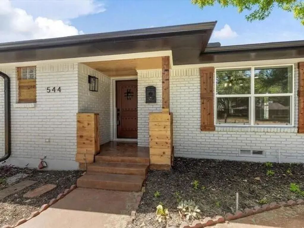 544 E Spring Valley Road, Richardson