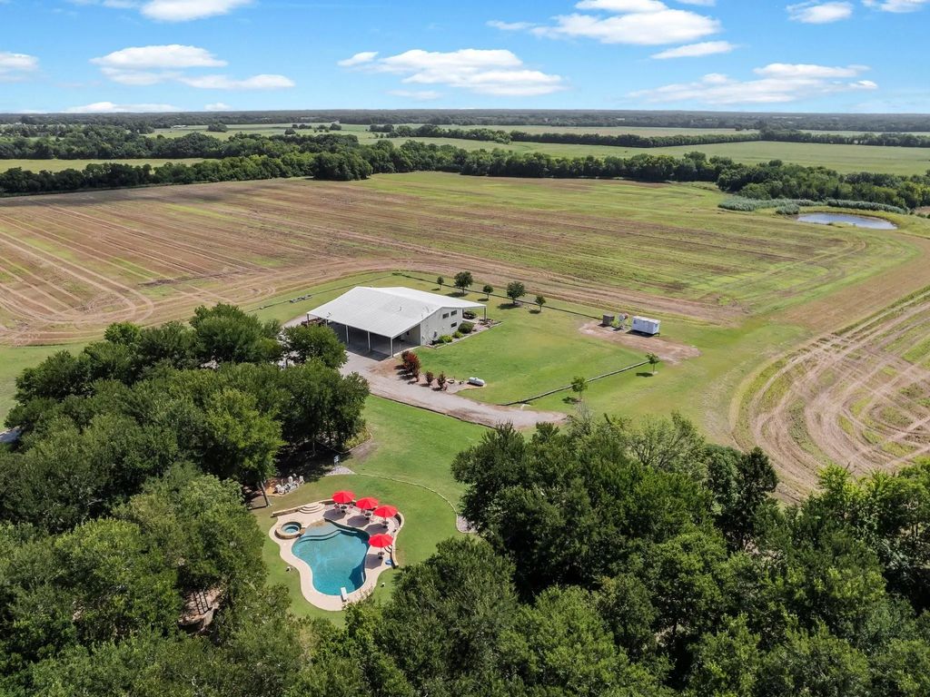 333 County Road 3714 21 Ac, Wolfe City