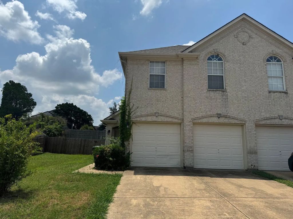 4000 Cottage Park Court, Arlington