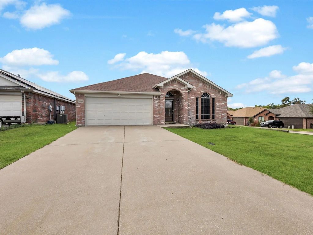 3000 Prairie Hill Lane, Arlington