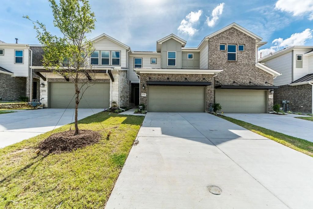 17757 Shumard Oak Drive, Dallas