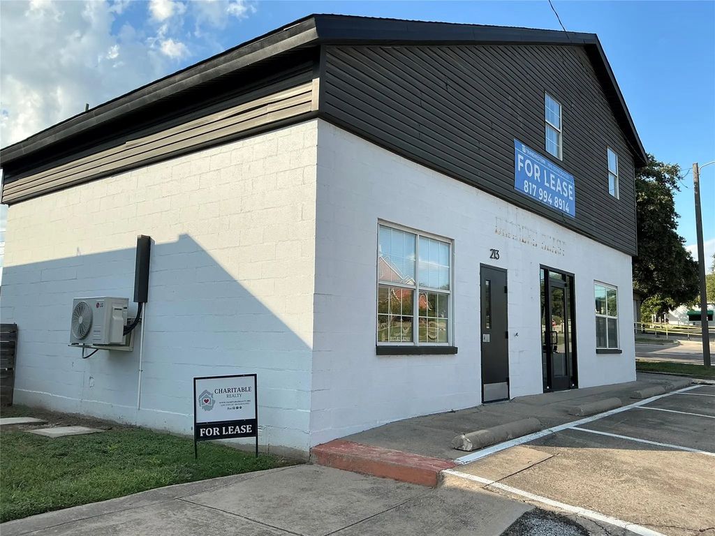 213 Mesquite Street, Aledo
