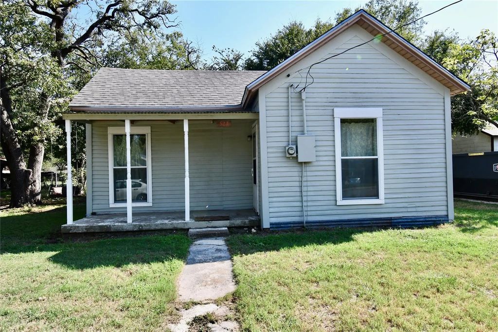 517 W Water Street, Weatherford
