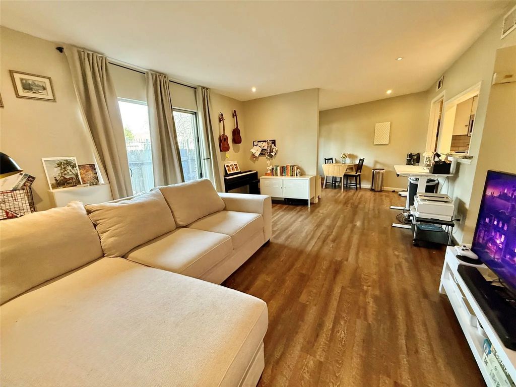 5049 Cedar Springs Road 120, Dallas