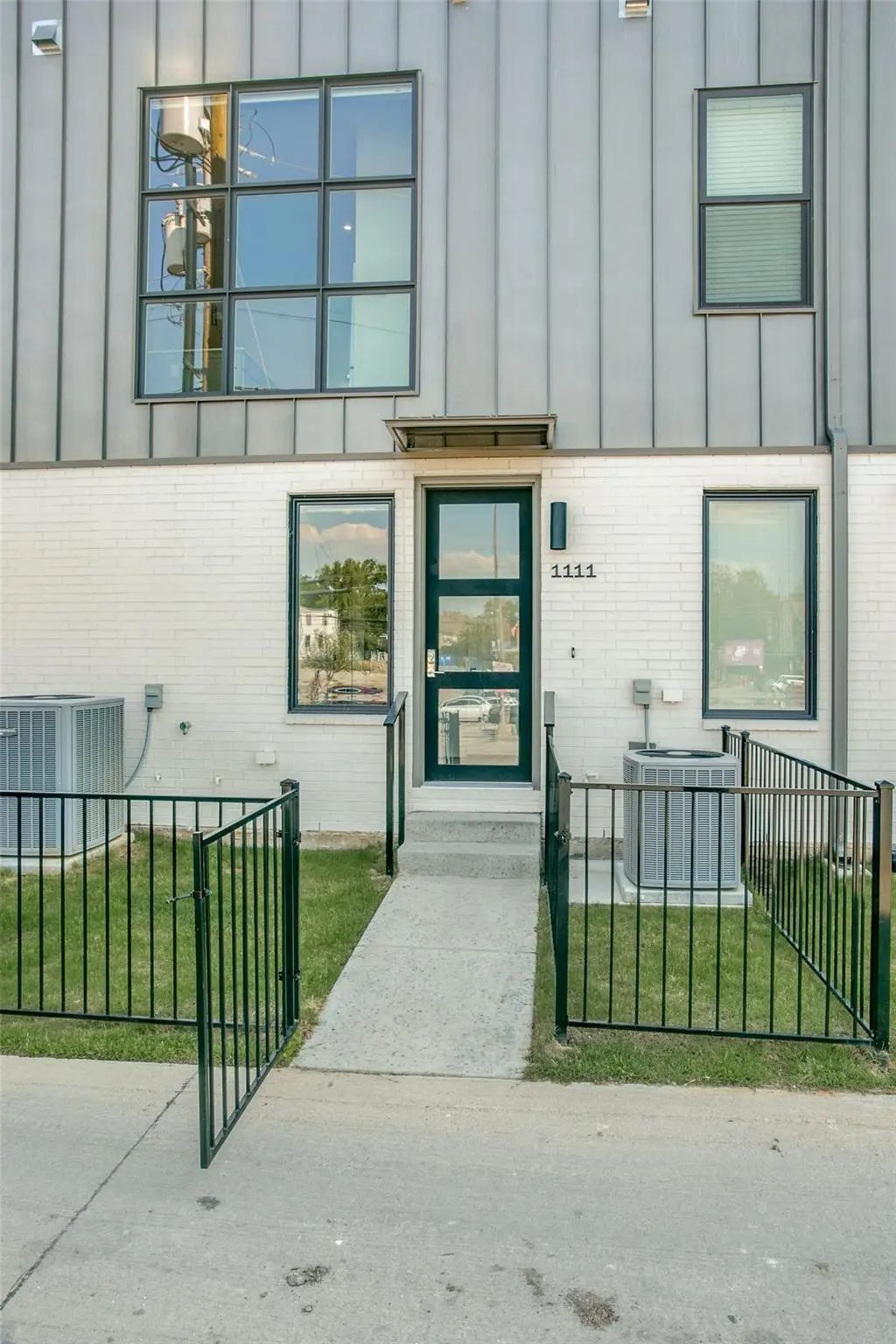 5202 Capitol Avenue 1111, Dallas