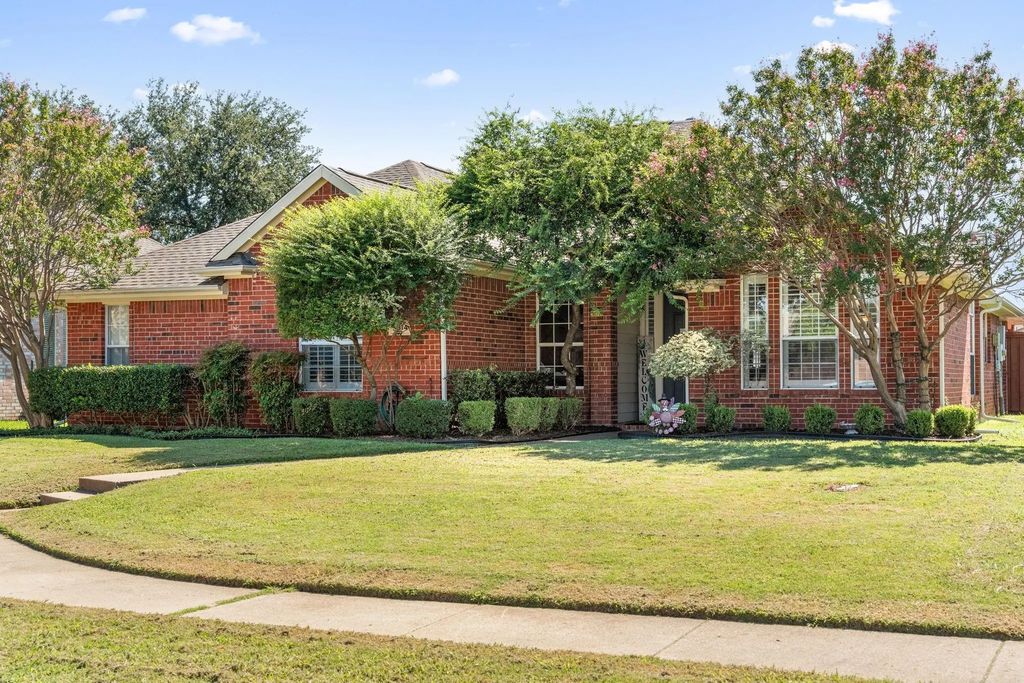 2314 Greenfield Circle, Garland