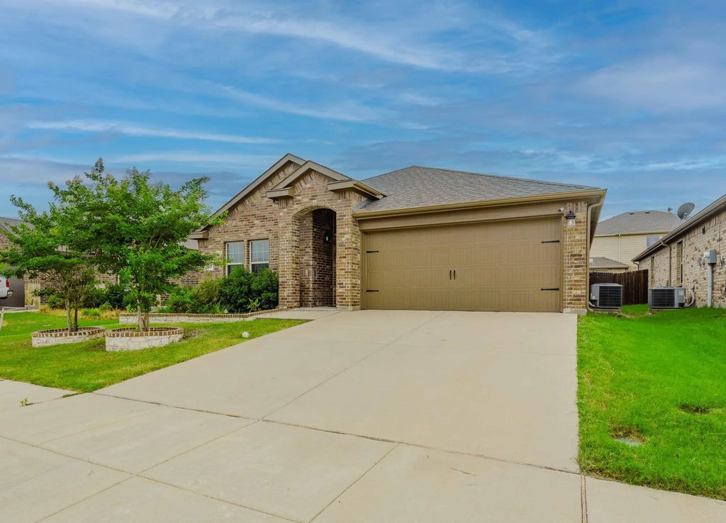 811 Rustic Meadows Trail, Princeton