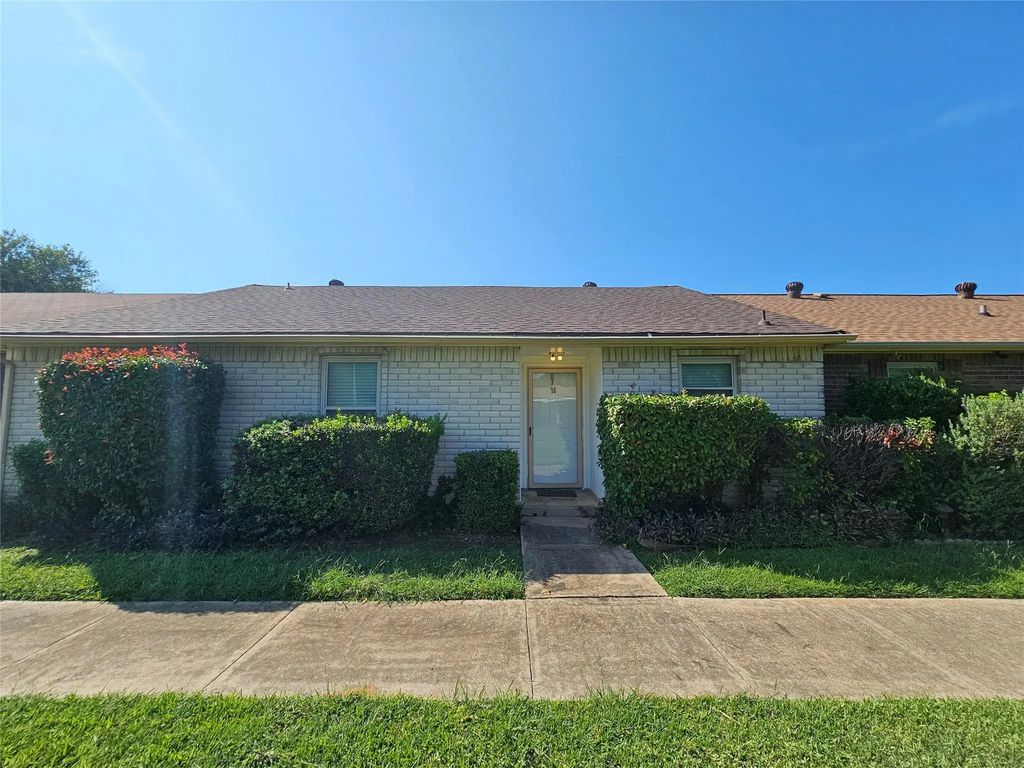 16 E Mountain Creek Court E 12, Grand Prairie