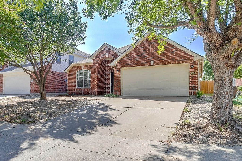 10149 Chapel Springs Trail, Fort Worth