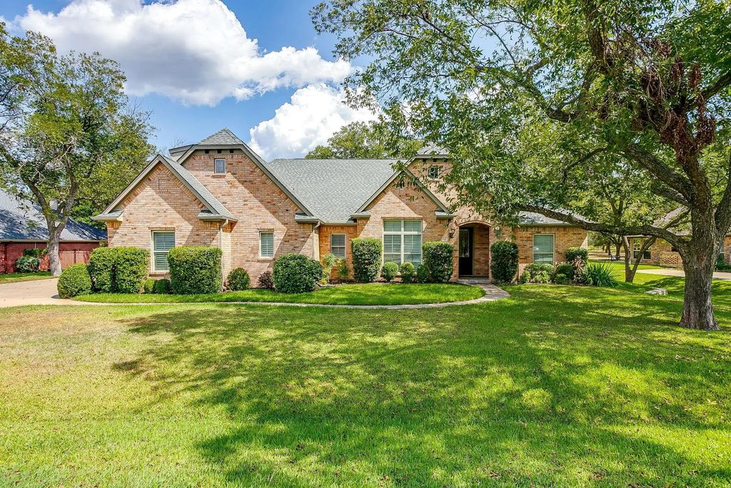 9323 Monticello Drive, Granbury