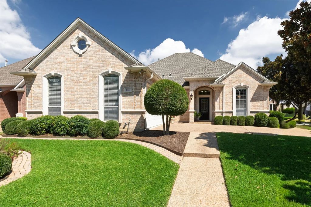 1915 Channing Park Drive, Arlington