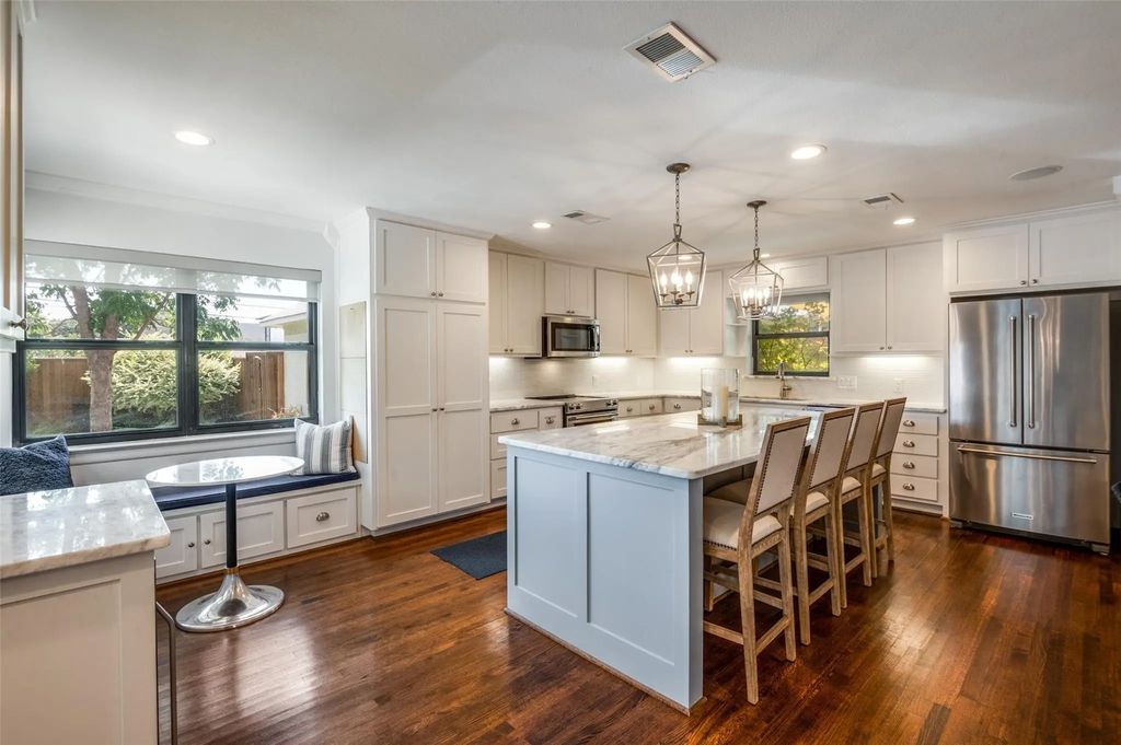 6838 Pemberton Drive, Dallas