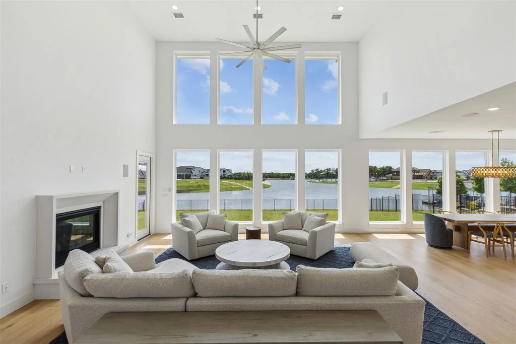 5904 Hudson Sail Circle, Fort Worth