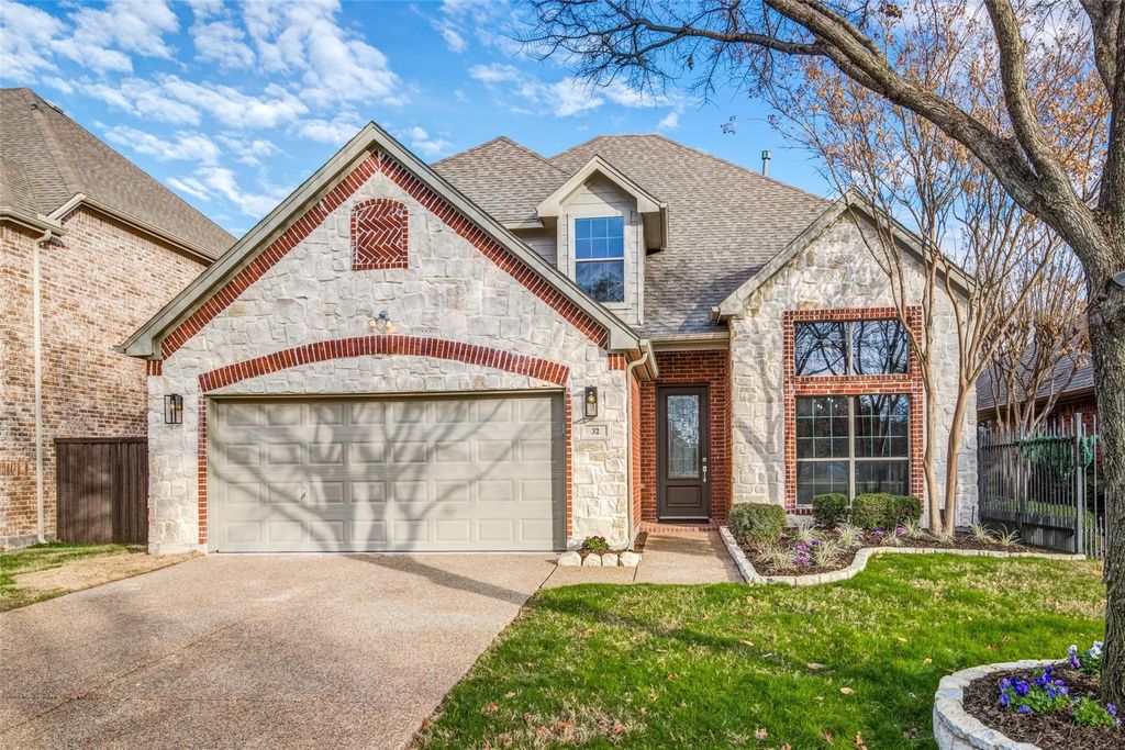 32 Emerald Pond Drive, Frisco