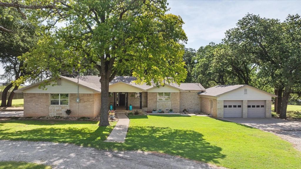 111 Encino Springs Lane, Weatherford