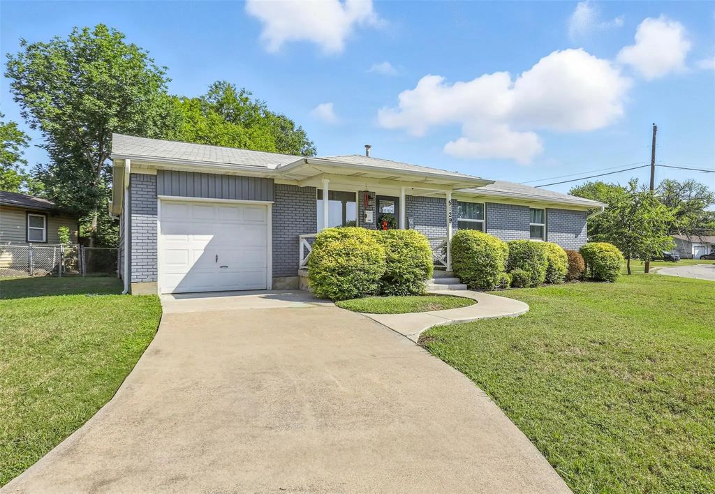 5129 Nadine Drive, Haltom City