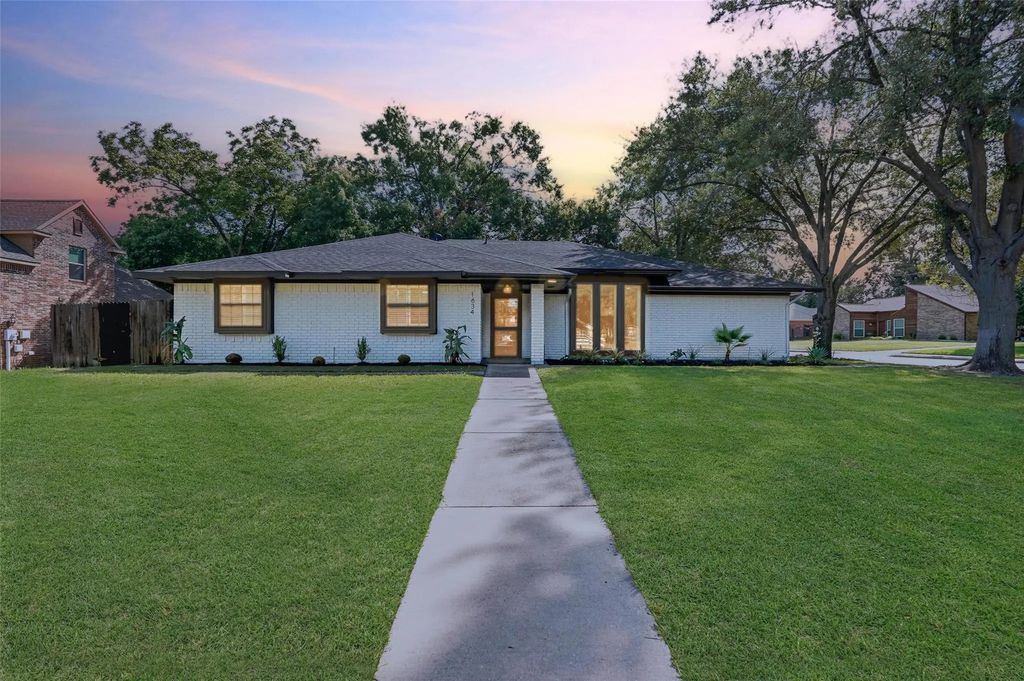 1634 Vail Place, Lewisville