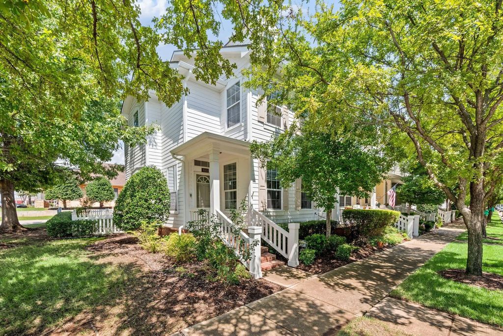 8001 Caladium Drive, North Richland Hills