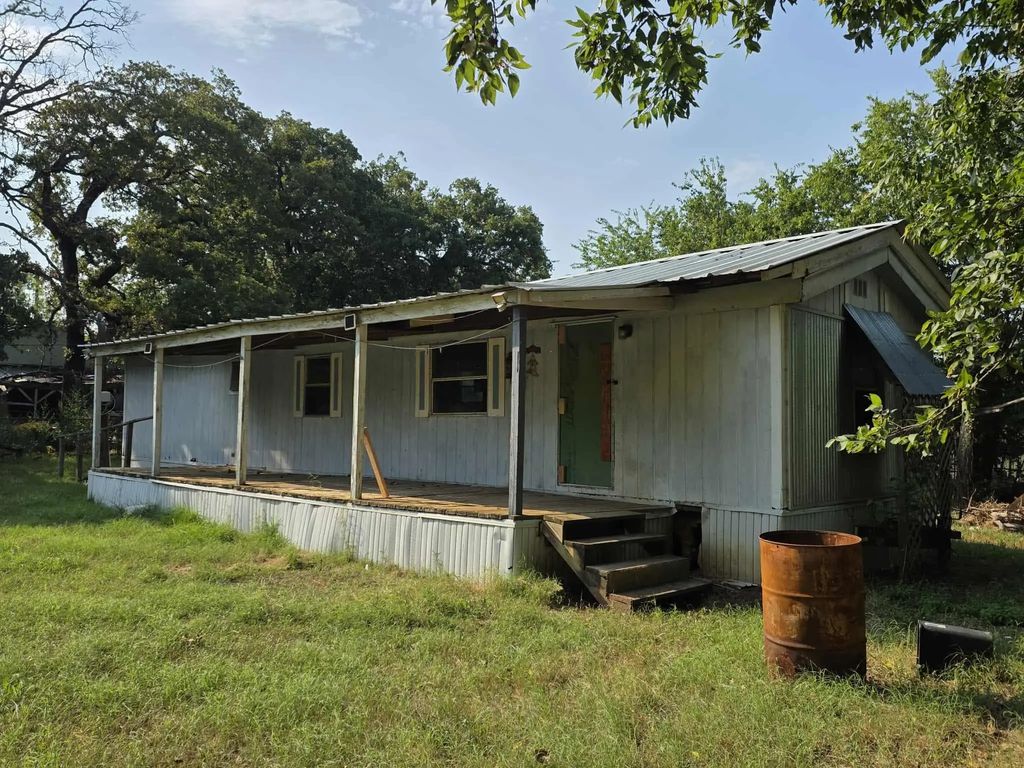 905 E Sears Street, Denison