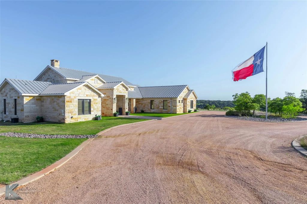 226 Rabbit Run, Tuscola