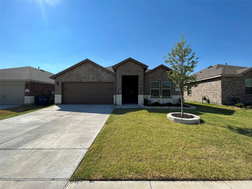 4343 Pyramid Drive, Forney