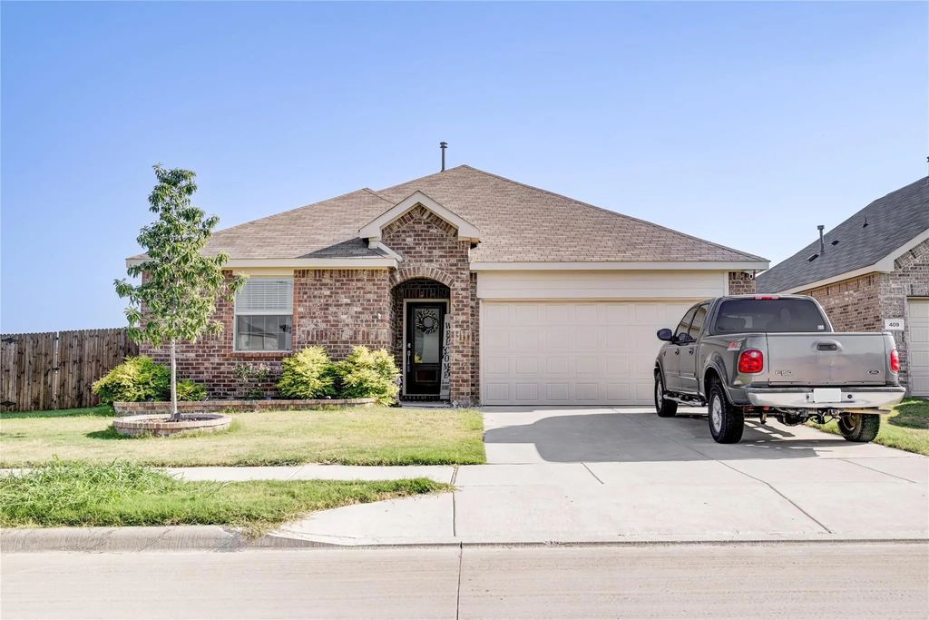 401 Pueblo Bonito Trail, Fort Worth