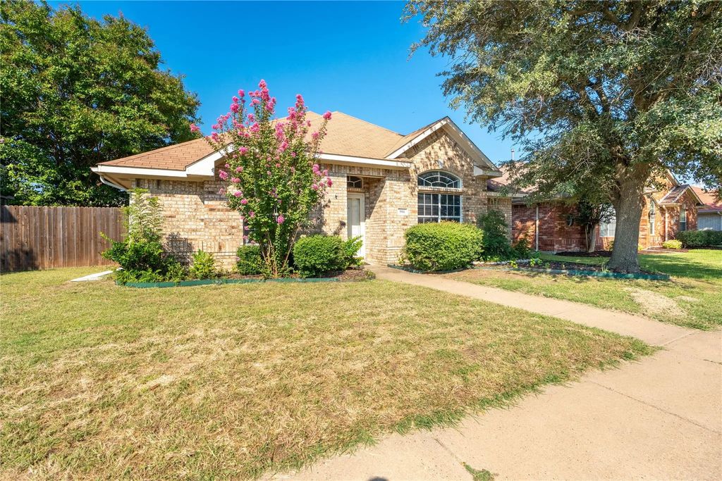 904 Westminister Avenue, Allen