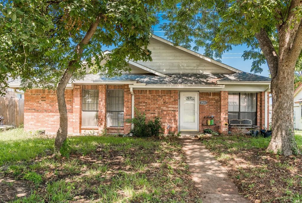1521 Panola Drive, Mesquite