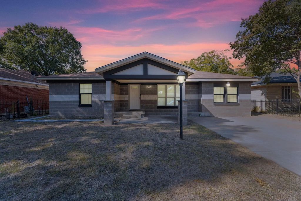 1915 Gaylord Drive, Dallas