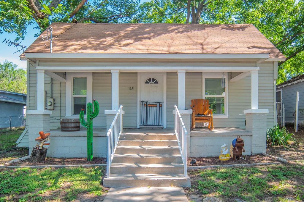 115 Front Street, Weatherford