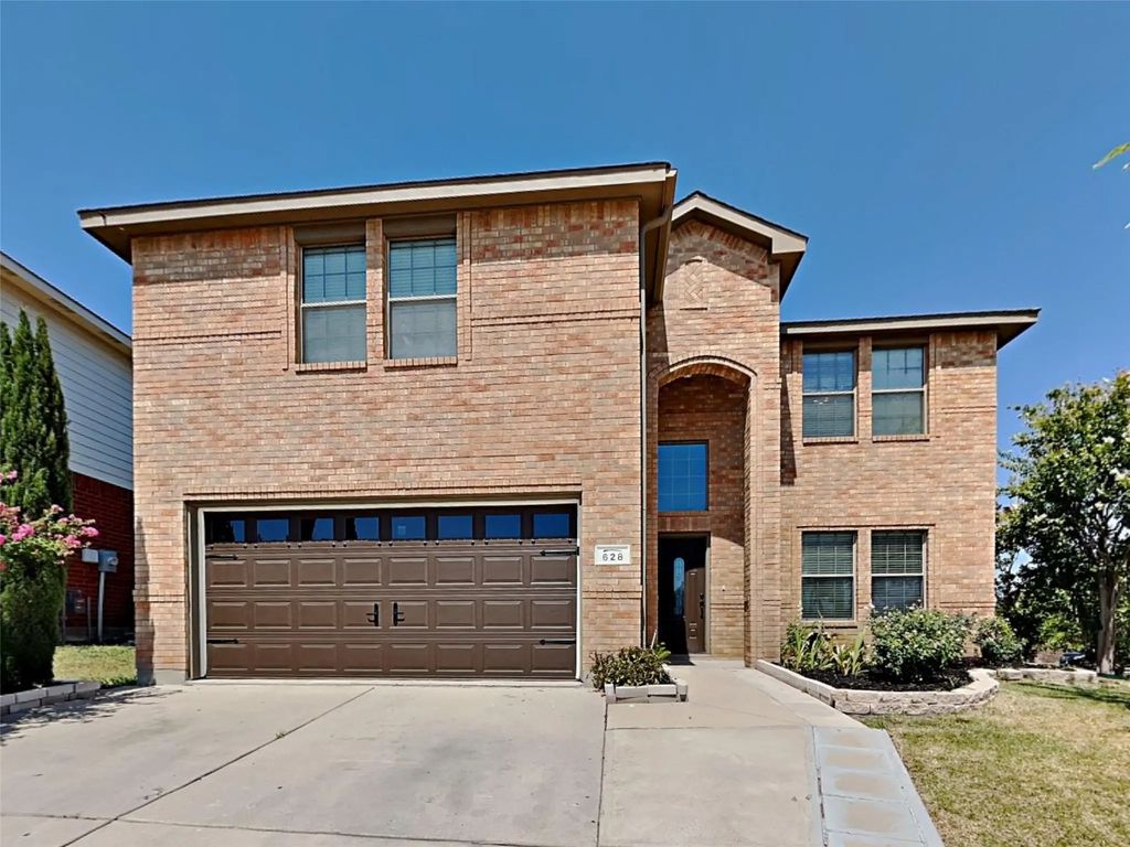 628 Bay Laurel Lane, Fort Worth