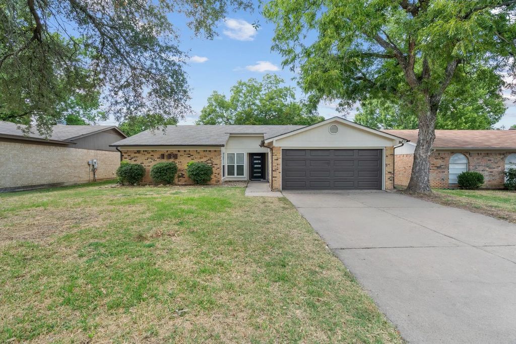 2510 Colleen Drive, Arlington