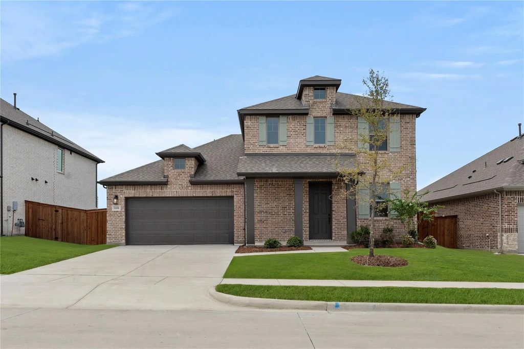 1606 Browder, Forney