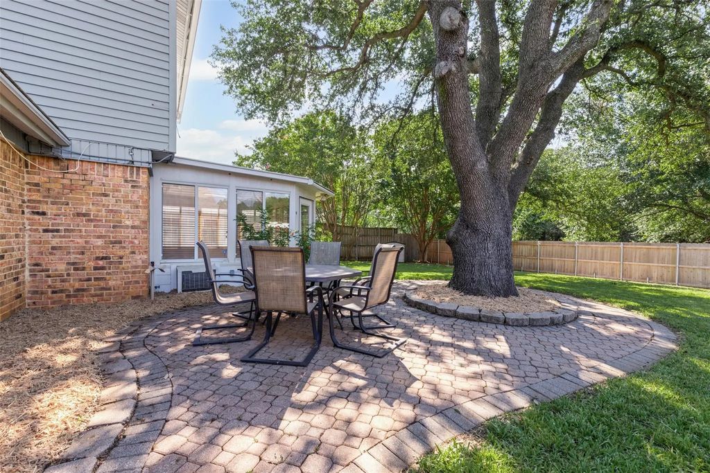 1013 Mockingbird Drive, Grapevine