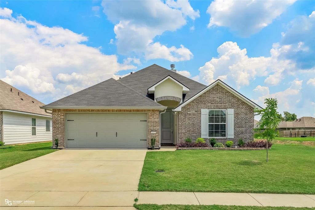 4165 Grassy Lake Drive, Bossier City